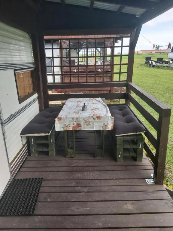 Kemping Pod Topolami Górkło Exteriör bild